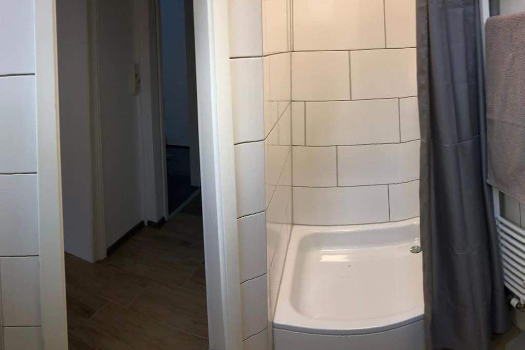 דטמולד Apartmenthaus Am Bahnhof מראה חיצוני תמונה