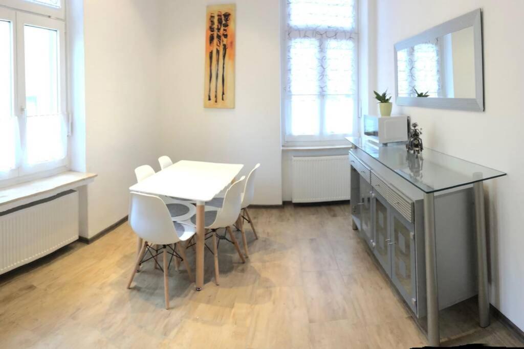 דטמולד Apartmenthaus Am Bahnhof מראה חיצוני תמונה